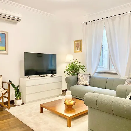 Vintage Centre Apartment